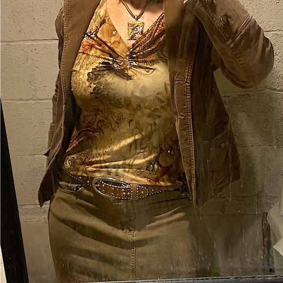 Brown Toned Multi patterned Top - Picture 3 of 3